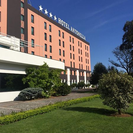 Shg Hotel Antonella Помеция Экстерьер фото