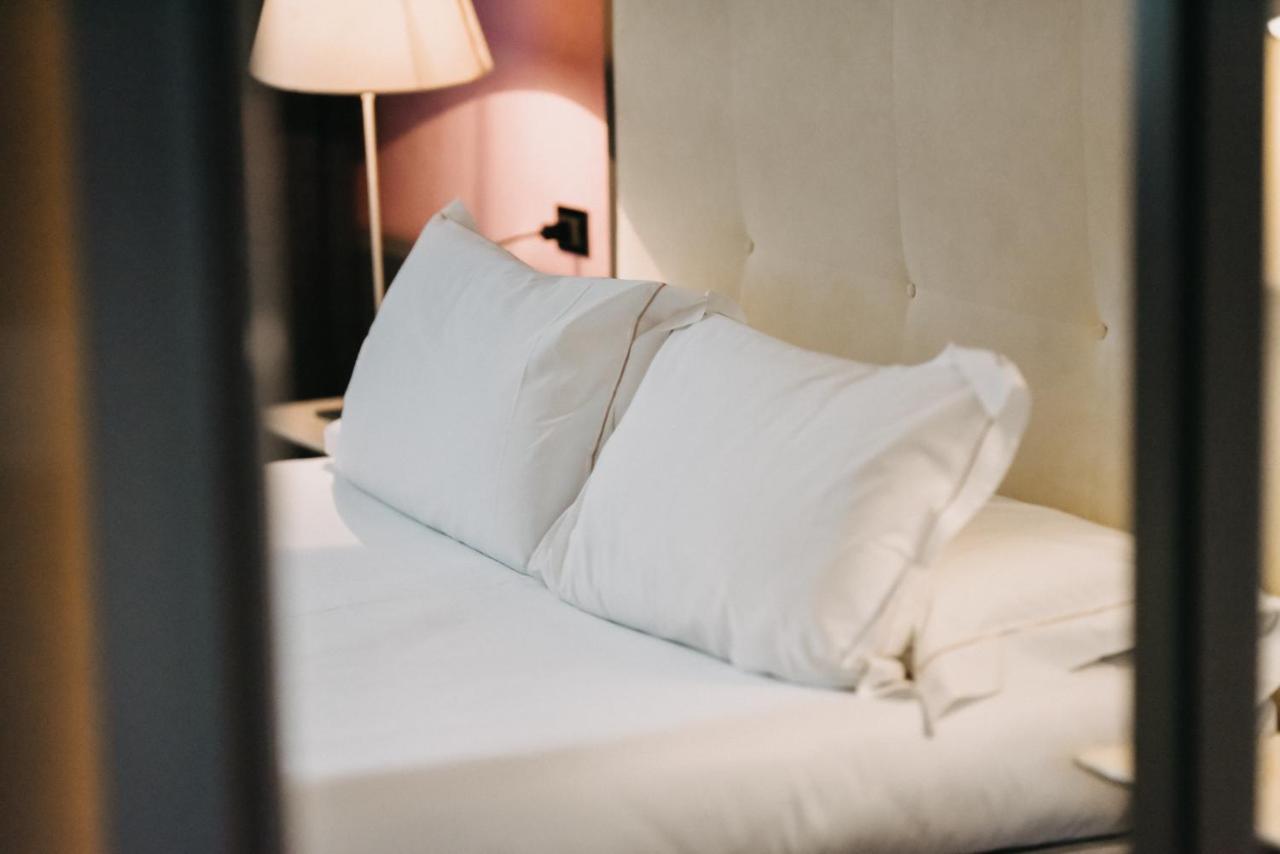 Shg Hotel Antonella Помеция Экстерьер фото
