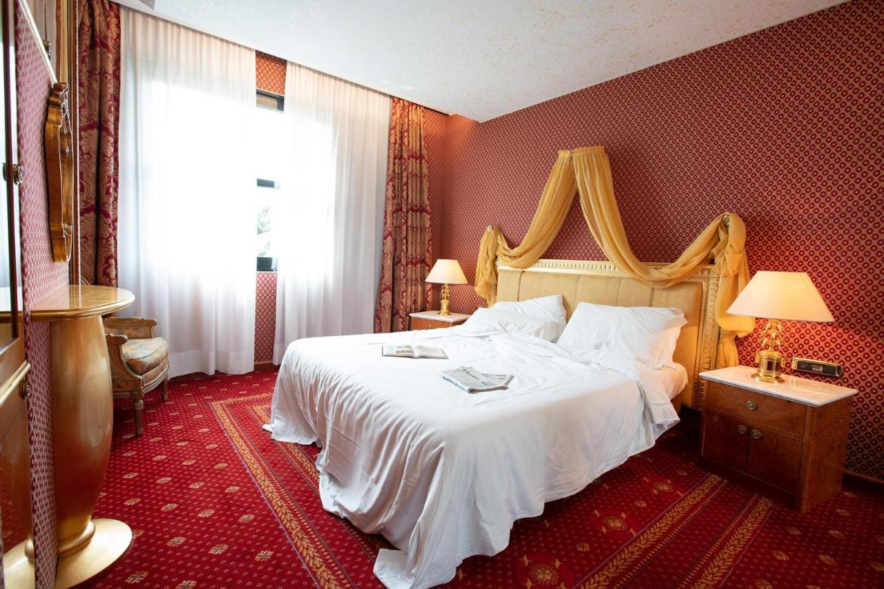 Shg Hotel Antonella Помеция Экстерьер фото