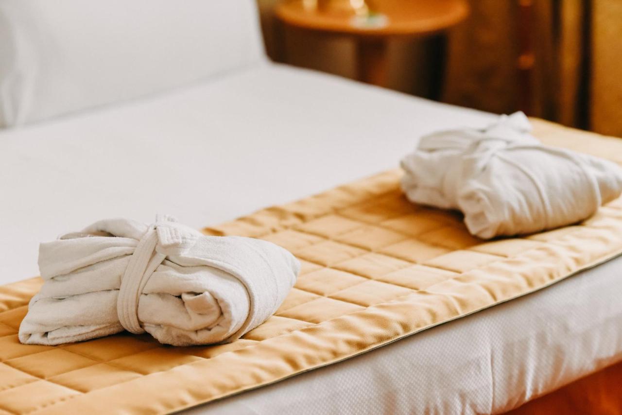 Shg Hotel Antonella Помеция Экстерьер фото