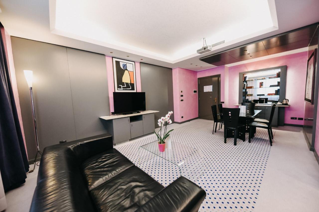 Shg Hotel Antonella Помеция Экстерьер фото