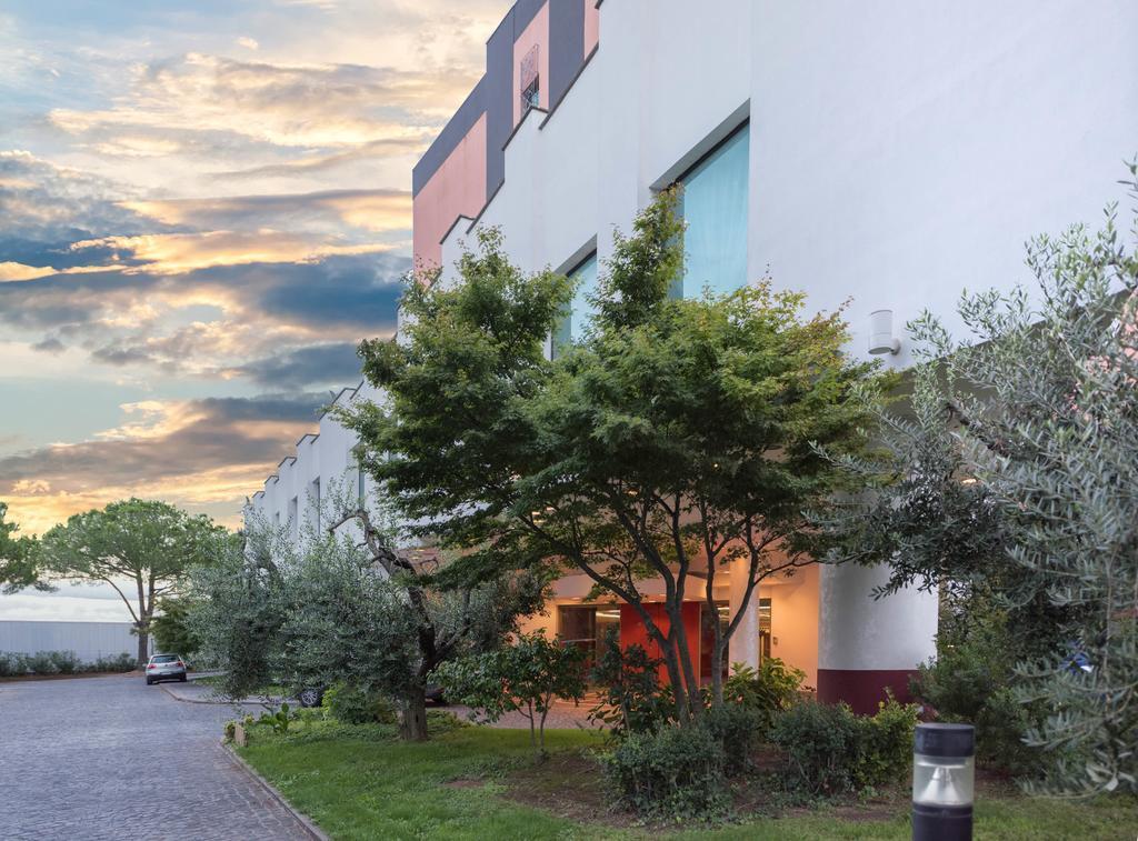 Shg Hotel Antonella Помеция Экстерьер фото