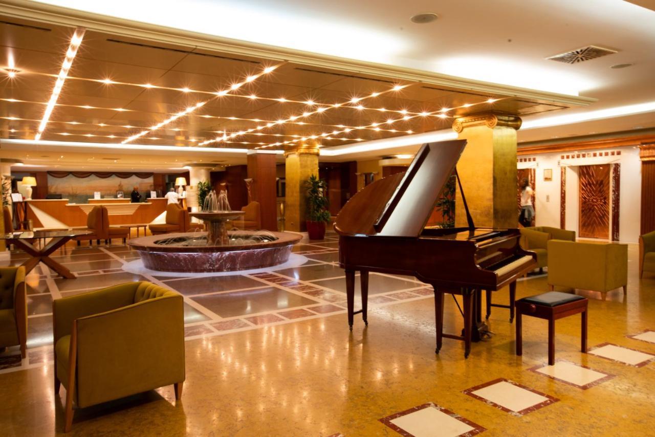 Shg Hotel Antonella Помеция Экстерьер фото