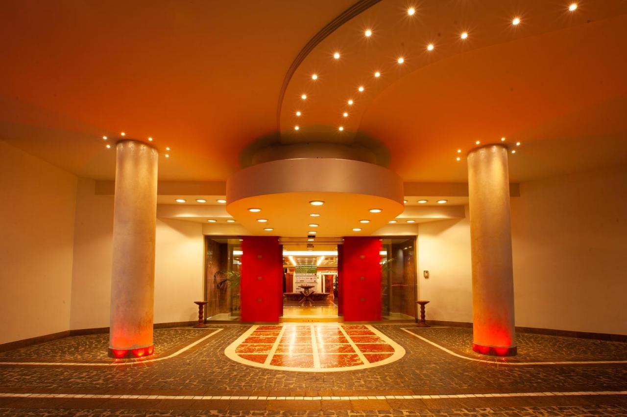 Shg Hotel Antonella Помеция Экстерьер фото