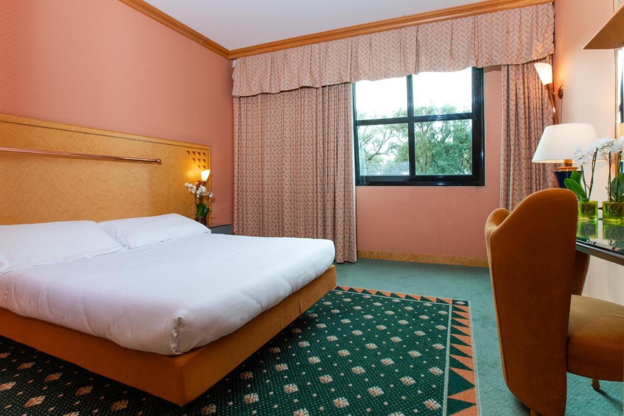 Shg Hotel Antonella Помеция Экстерьер фото